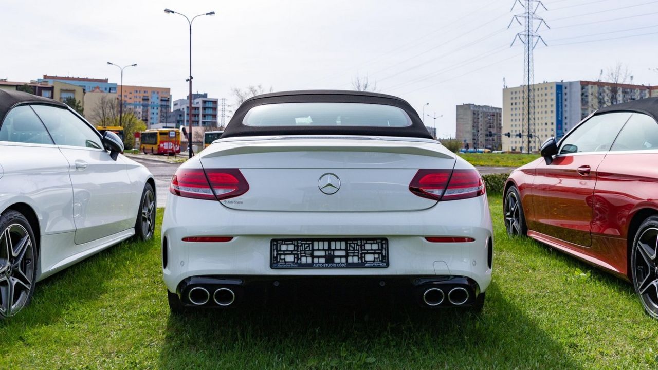 automobil