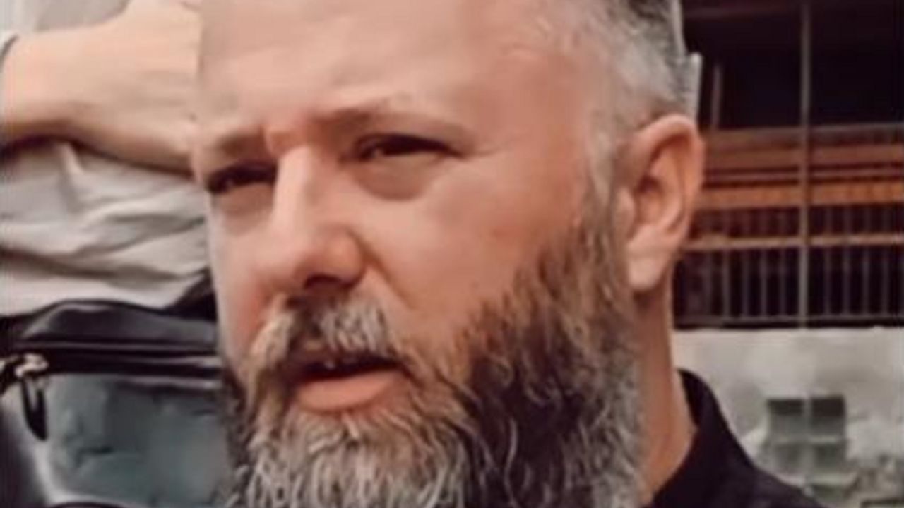 otac Predrag Popović