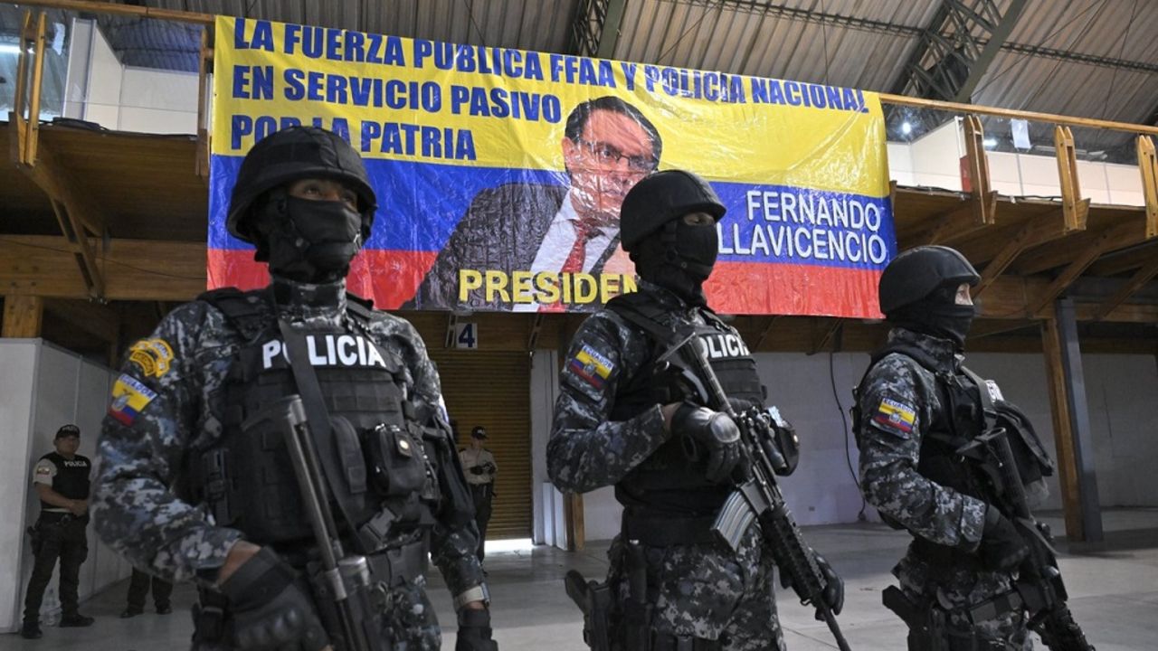 Fernando Viljavisensio, Ekvador