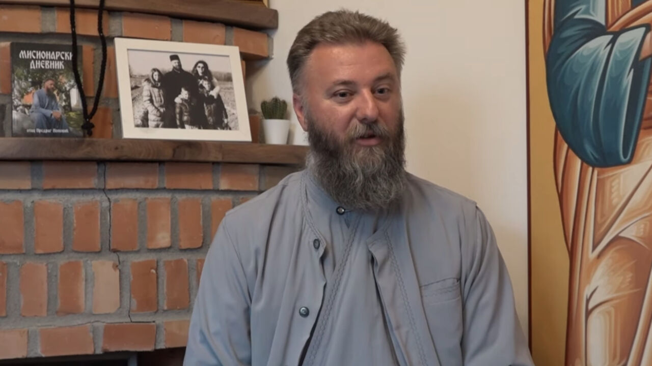 Otac Predrag Popović