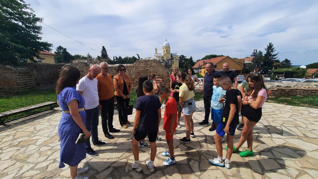 DECA IZ OBROVCA POSETILA ZEMUN