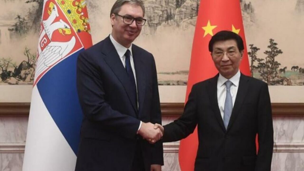 Aleksandar Vučić, Vang Huning
