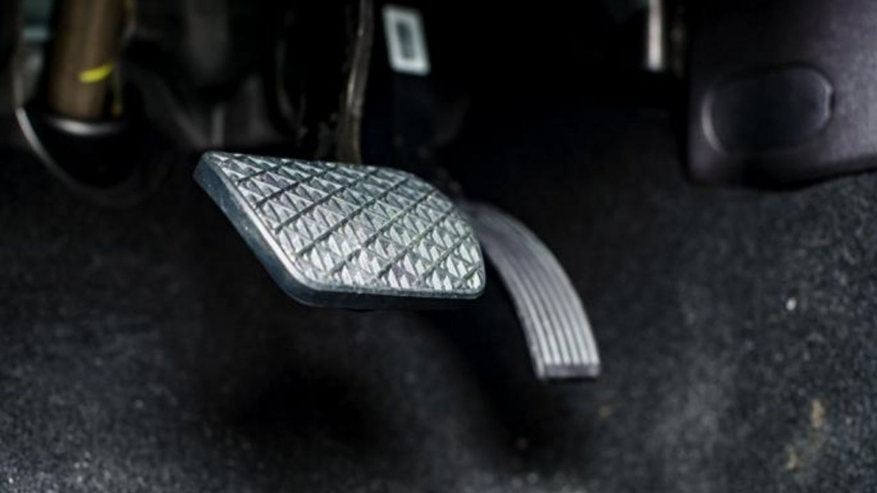 automobil