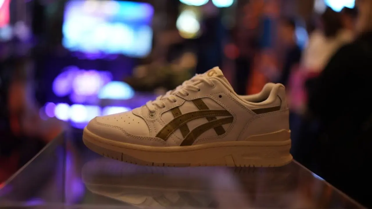 ASICS 