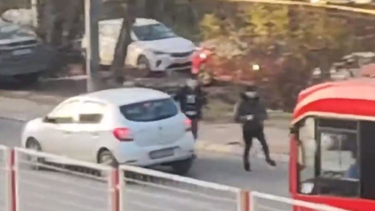 Sudar automobila i tuča na Medakoviću 3