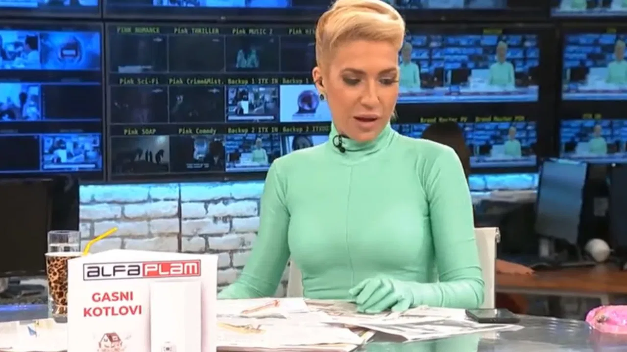 Jovana Jeremić, zeleni kombinezon