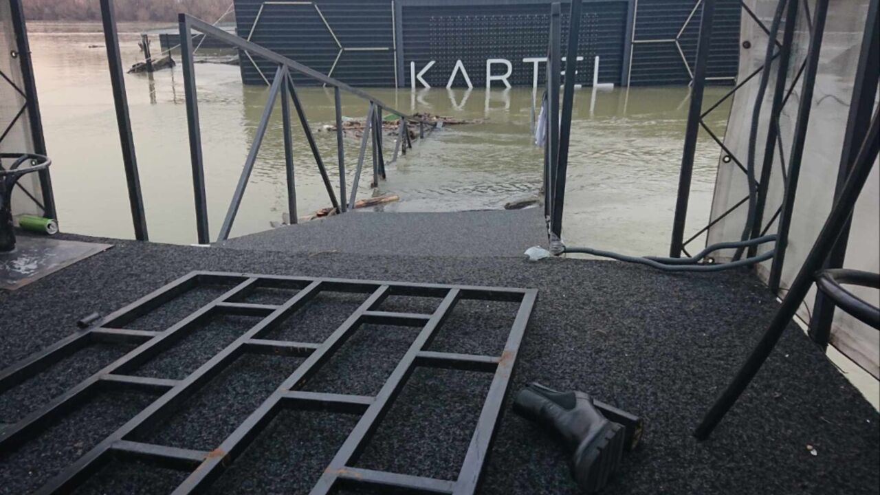 Splav "Kartel"