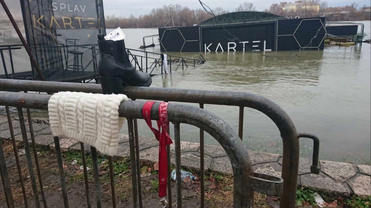Splav "Kartel"