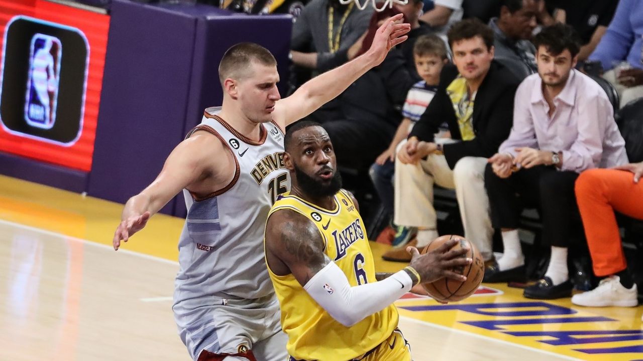 Nikola Jokić i Lebron Džejms