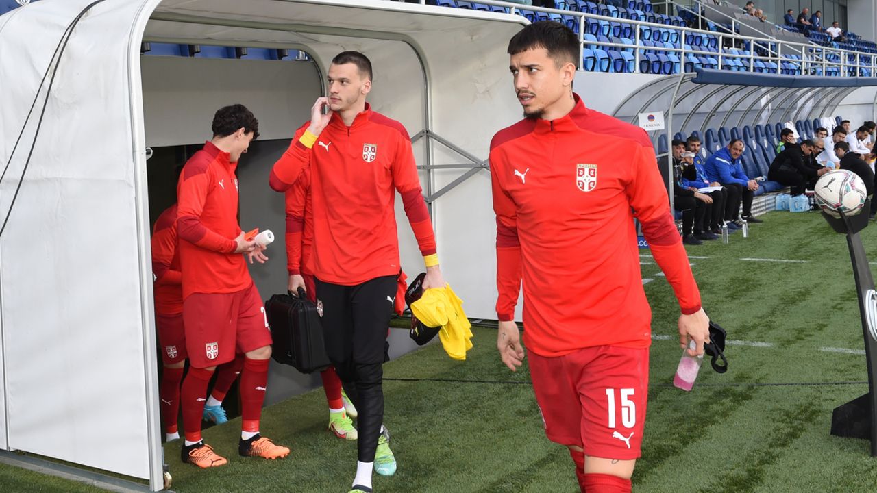 Boris Popović desno na slici