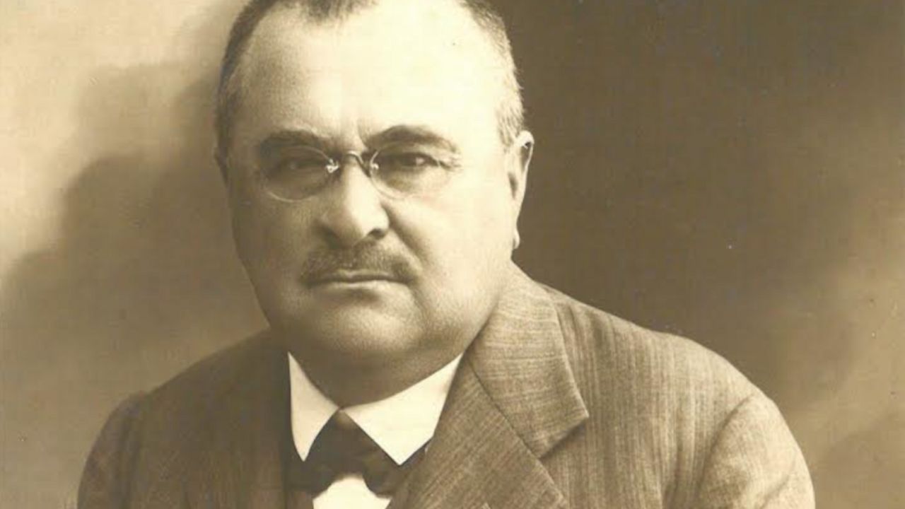 Uroš Predić