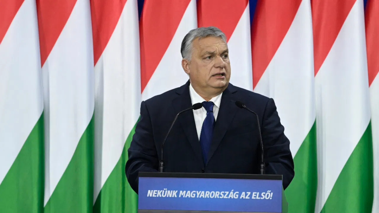 Foto: Tanjug/AP/Szilard Koszticsak