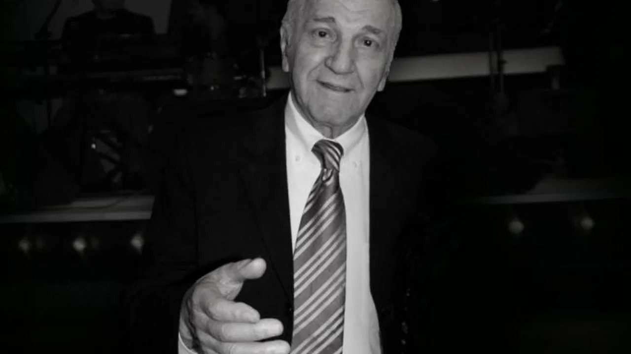 Bata Živojinović