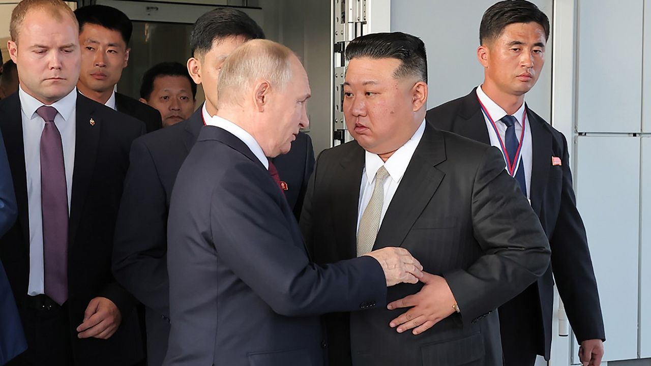 Vladimir Putin i Kim Džong Un