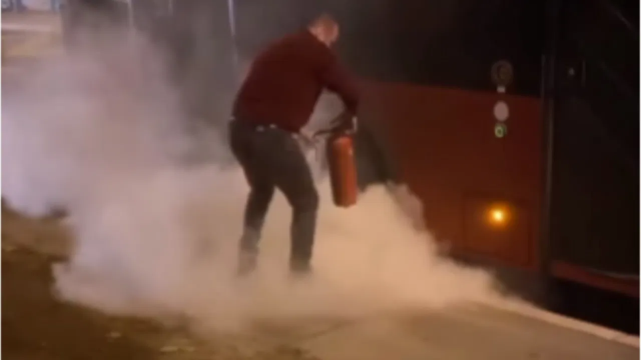 zapalio se autobus