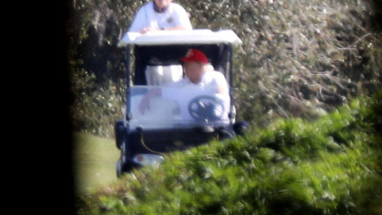 Donald Tramp uživa u golfu