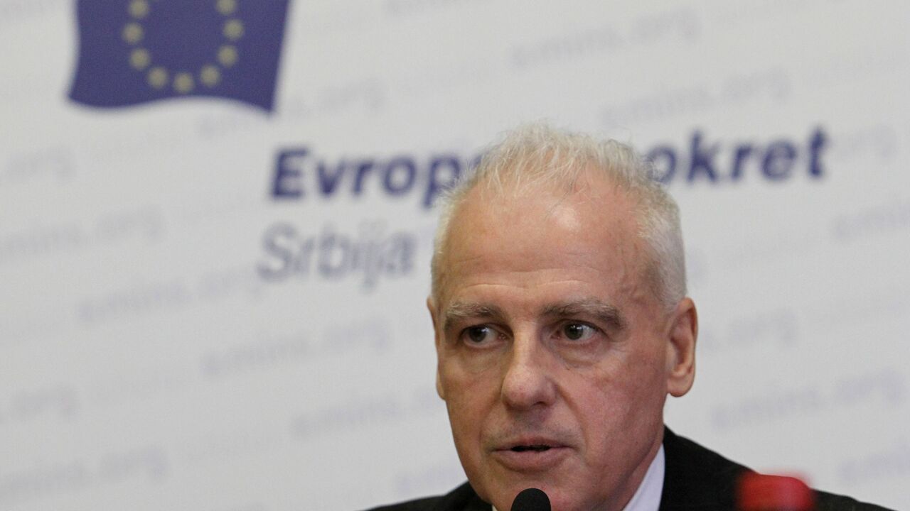 Nemačka ne određuje srpski ustav