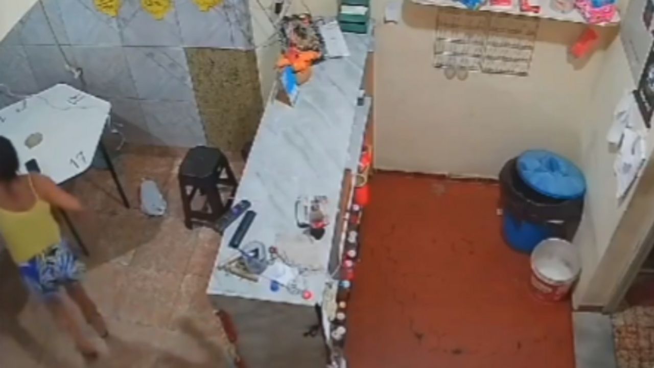 žena zapalila muža