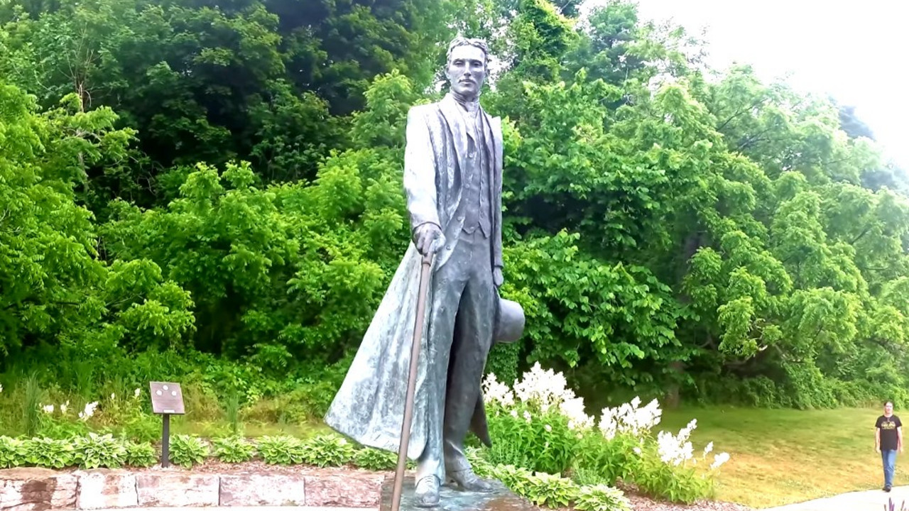 Nikola Tesla